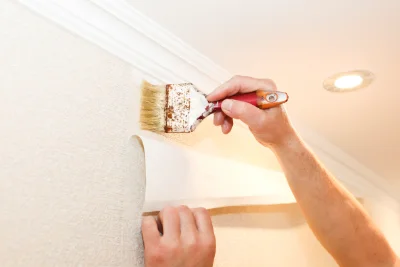 Pose de papier peint à Ver-sur-Mer — revêtements muraux et toiles de verre